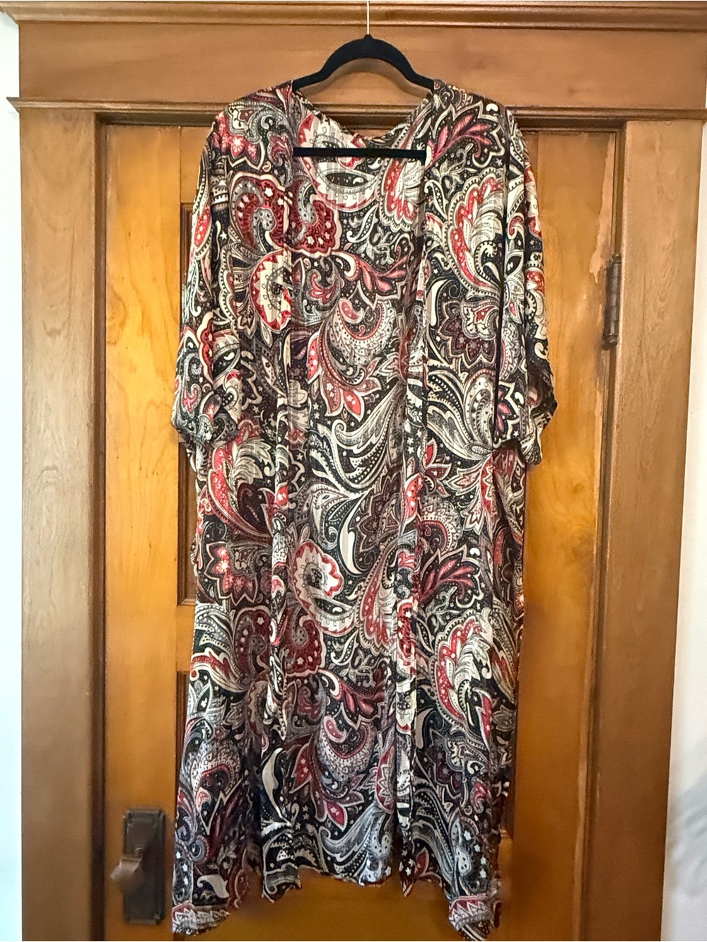 One-Size Printed Polyester kimono in Red, Black, Cream